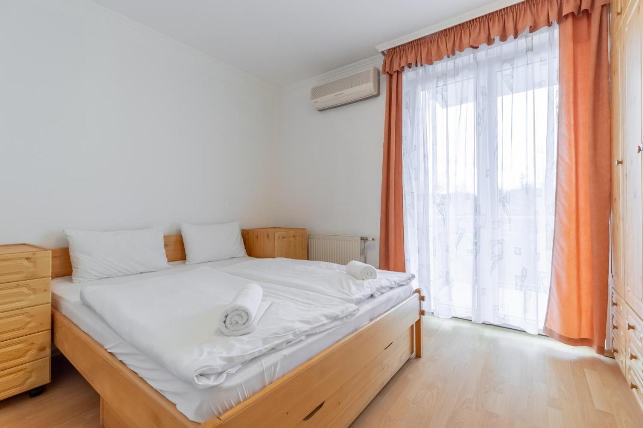 Egyuett A Csalad II Apartman By Bltn Шиофок Экстерьер фото